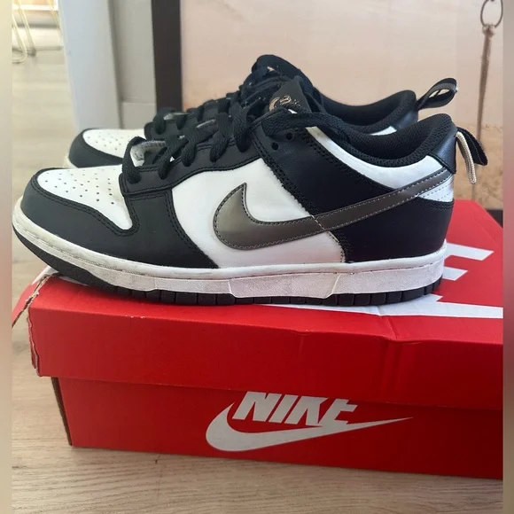 Nike Dunk Low SE - Picture 2 of 6